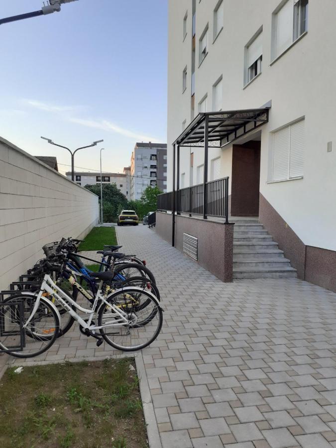 Apartman Vrbas Sa Podzemnom Garazom Banja Luka Bagian luar foto
