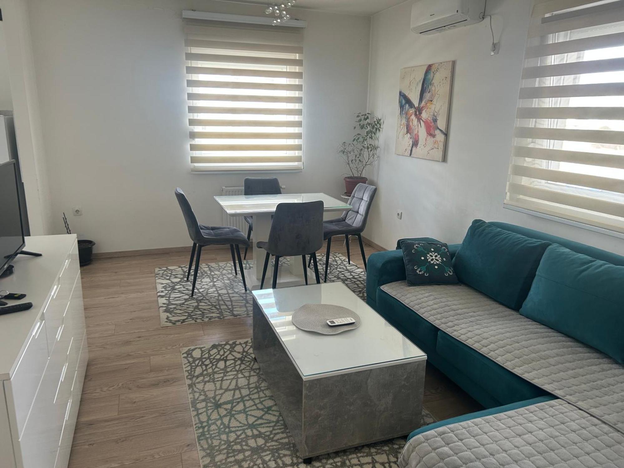Apartman Vrbas Sa Podzemnom Garazom Banja Luka Bagian luar foto